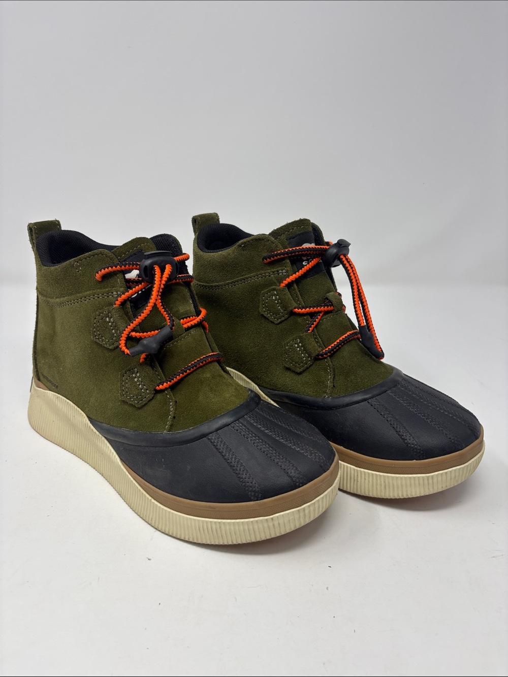 Sorel Olive Green and Black Lace-Up Duck Boots 7
